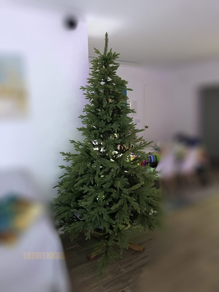 Künstliche Bayerische Weihnachtsbaum  Fichte 2,20 m.